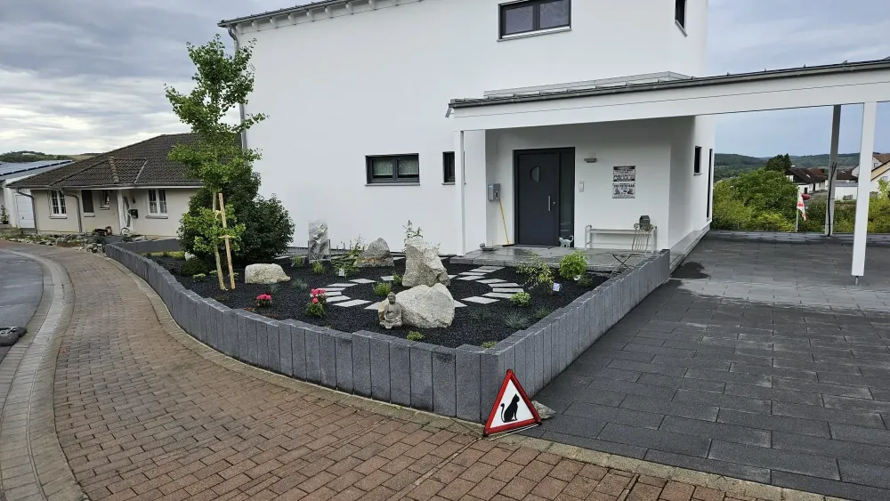 Moderne Kies- & Steingärten